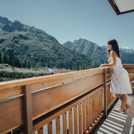 Hotel Bezzi Passo del Tonale Exterior photo