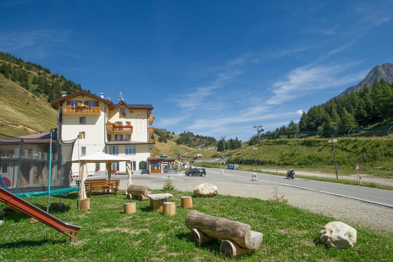 Hotel Bezzi Passo del Tonale Exterior photo